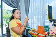 丽江泰国主播品三亚榴莲：“尝到了家乡味”