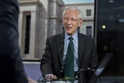 丽江宏观经济学教授兼实践者Stanley Fisher逝世 曾培养全球多位经济决策者